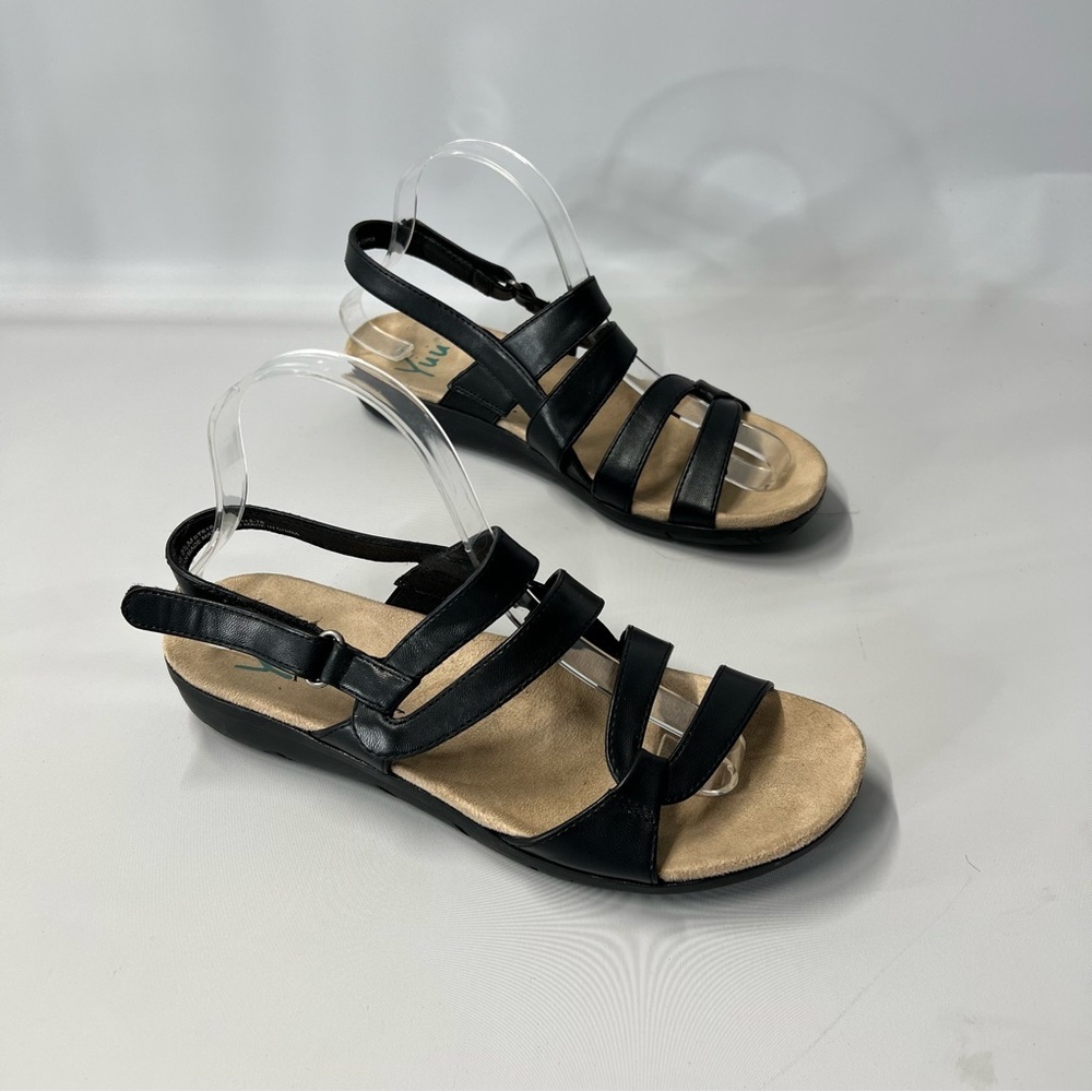 Yuu Womens Size 8 1/2 M Black Strappy Slingback Sandal Hook and Loop